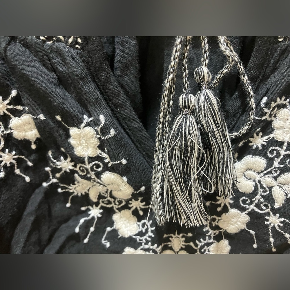 Lucky Brand Black Blouse with White Embroidery - Picture 4 of 13